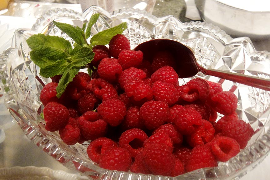 sweet-treats-berries.jpg